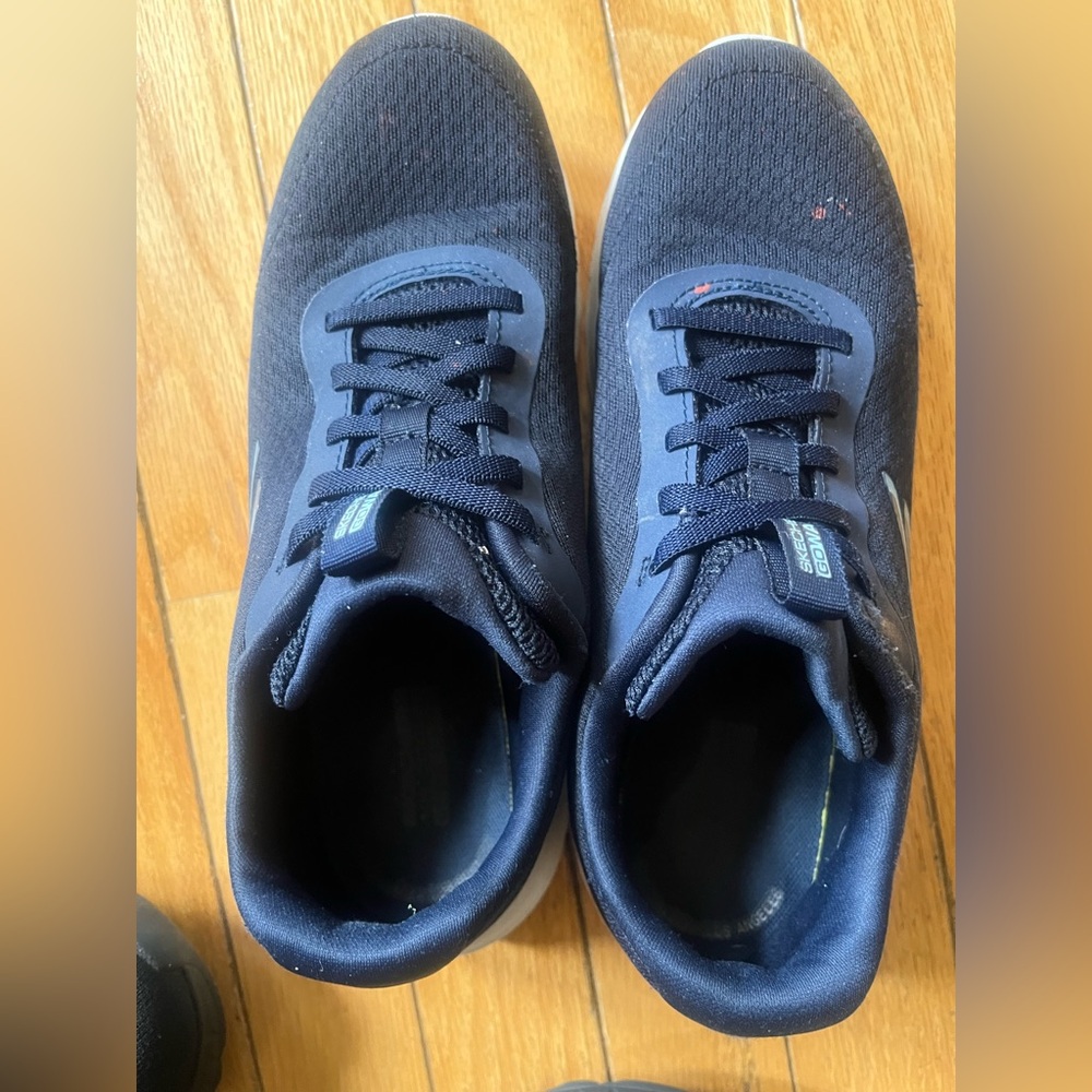 Women’s Navy Blue GoWalk Skechers Shoes- Size 6.5 - Picture 16 of 16